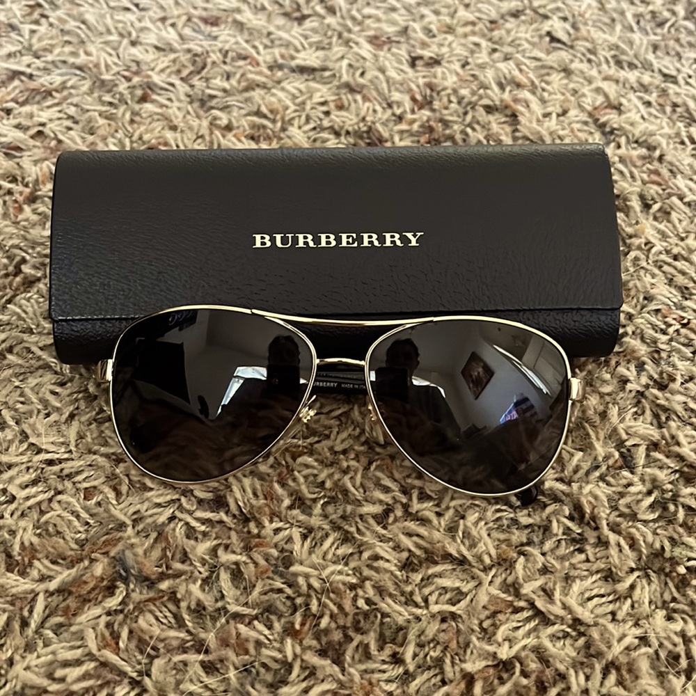 Burberry aviator sunglasses